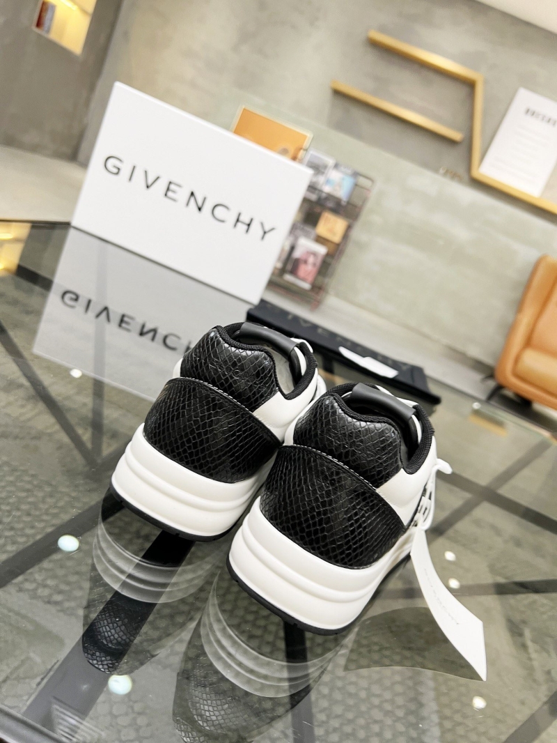 Givenchy Sneakers